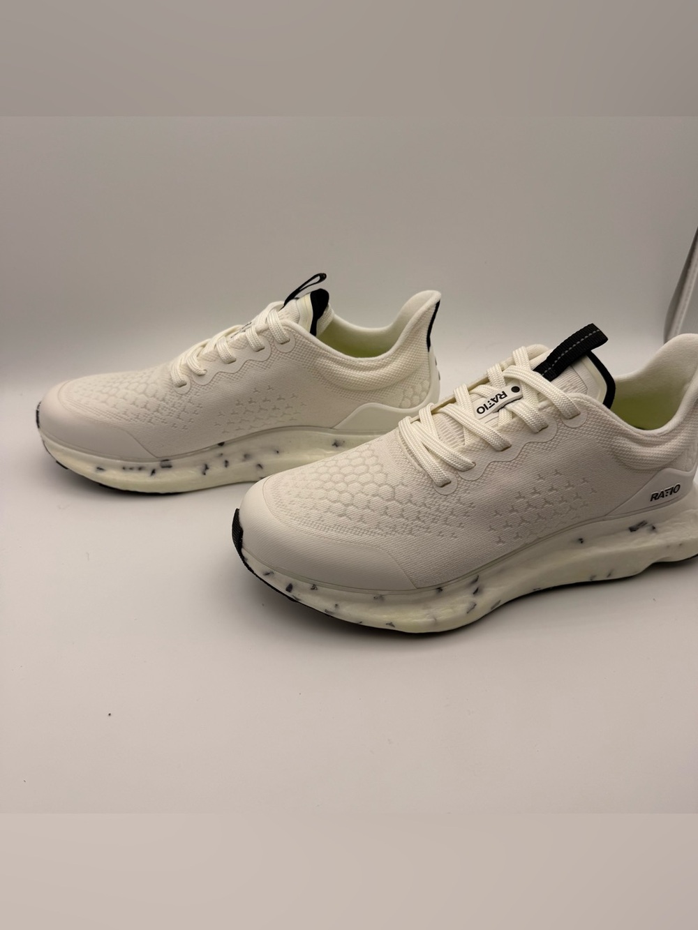 RATIO CAMINO:01 Running Shoes Women’s 8.5 White Acid Lime NIB - Picture 3 of 7